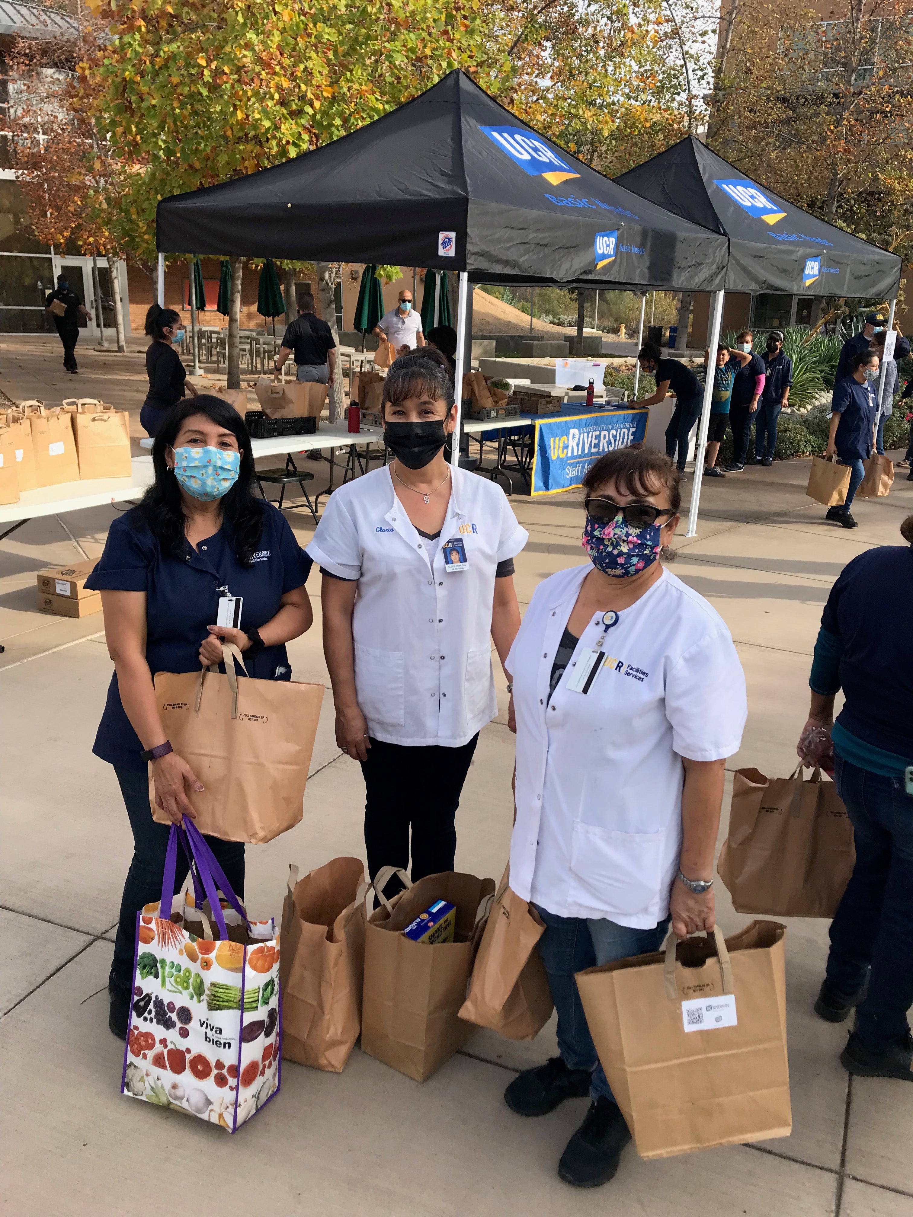 Popup pantry provides staff members with free groceries Inside UCR